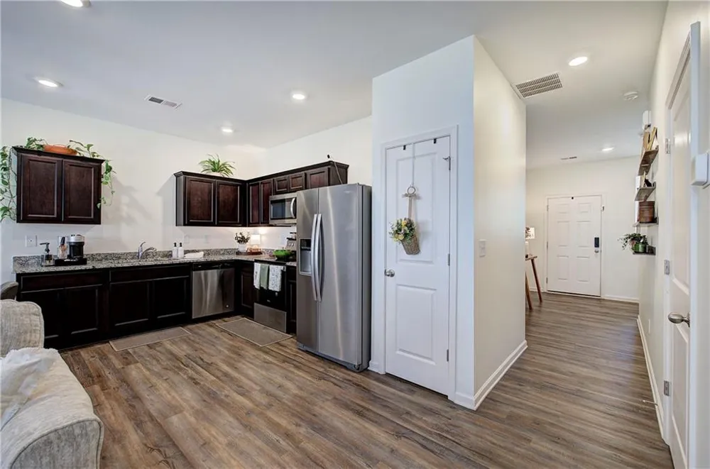 208 Grand Central Way Cartersville, GA 30120