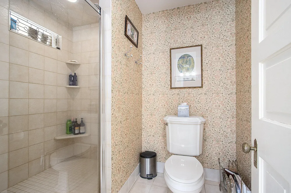 208 W Prospect Street Marshall, MI 49068
