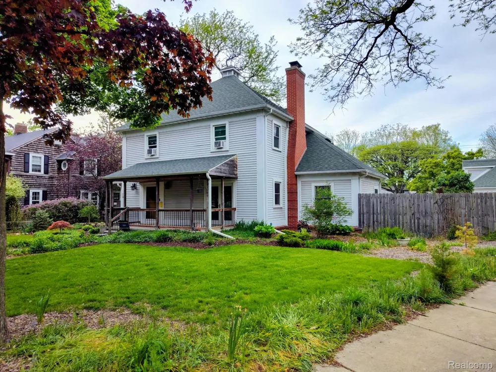 1404 Harvard Road East Lansing City, MI 48823