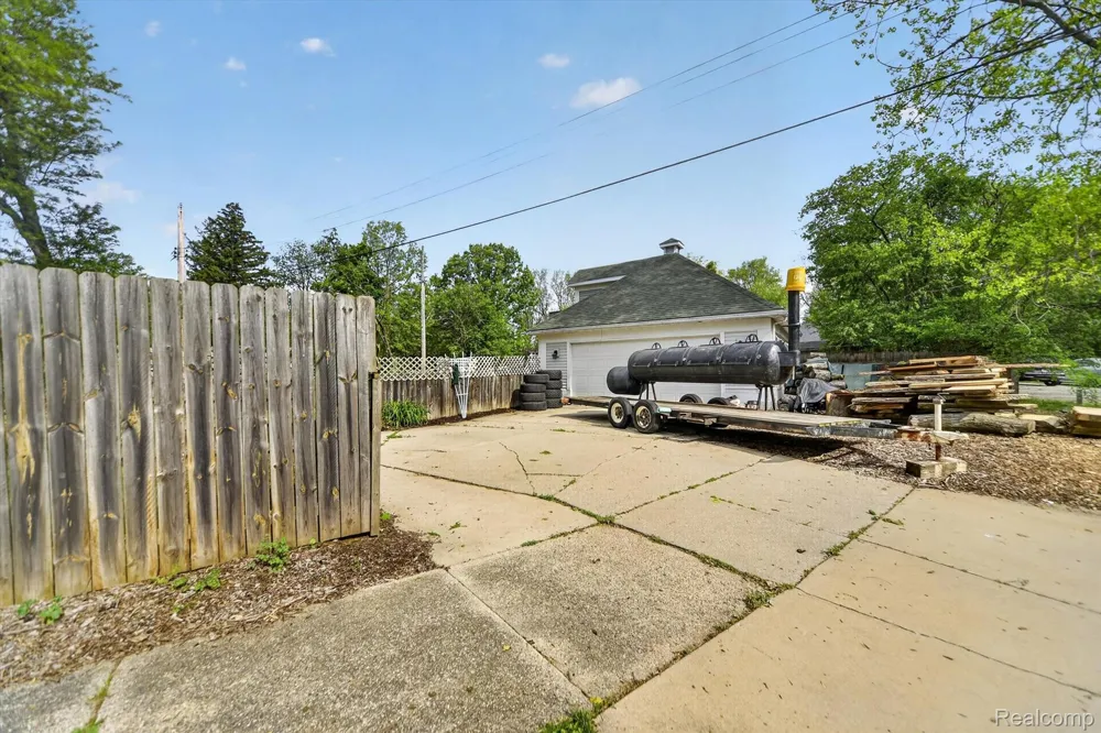 1404 Harvard Road East Lansing City, MI 48823