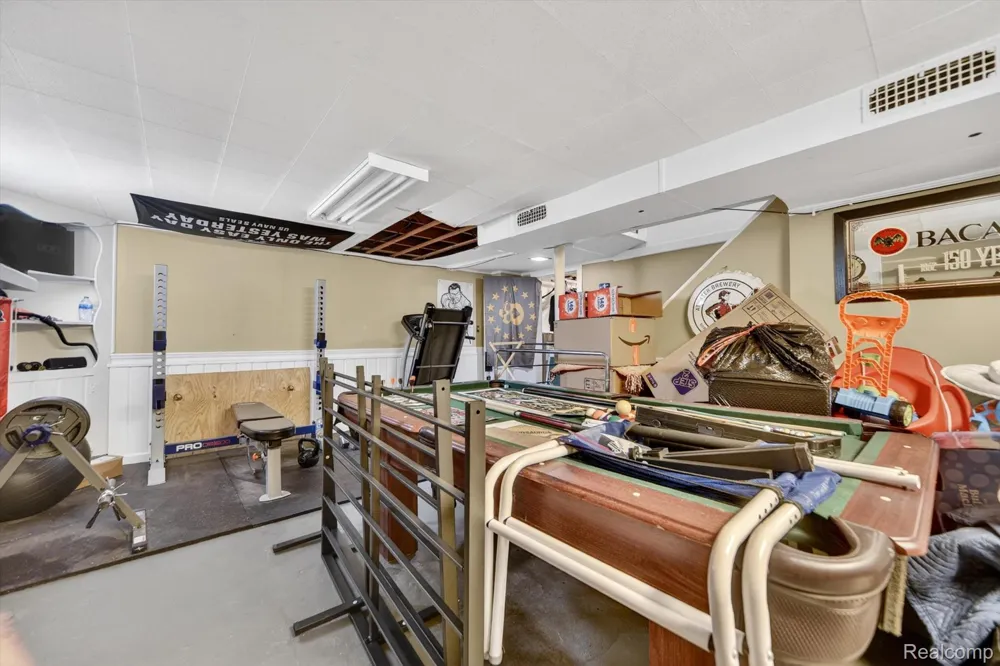 1404 Harvard Road East Lansing City, MI 48823