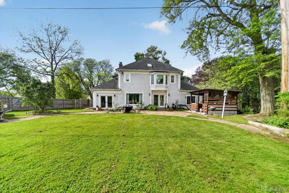 1404 Harvard Road East Lansing City, MI 48823