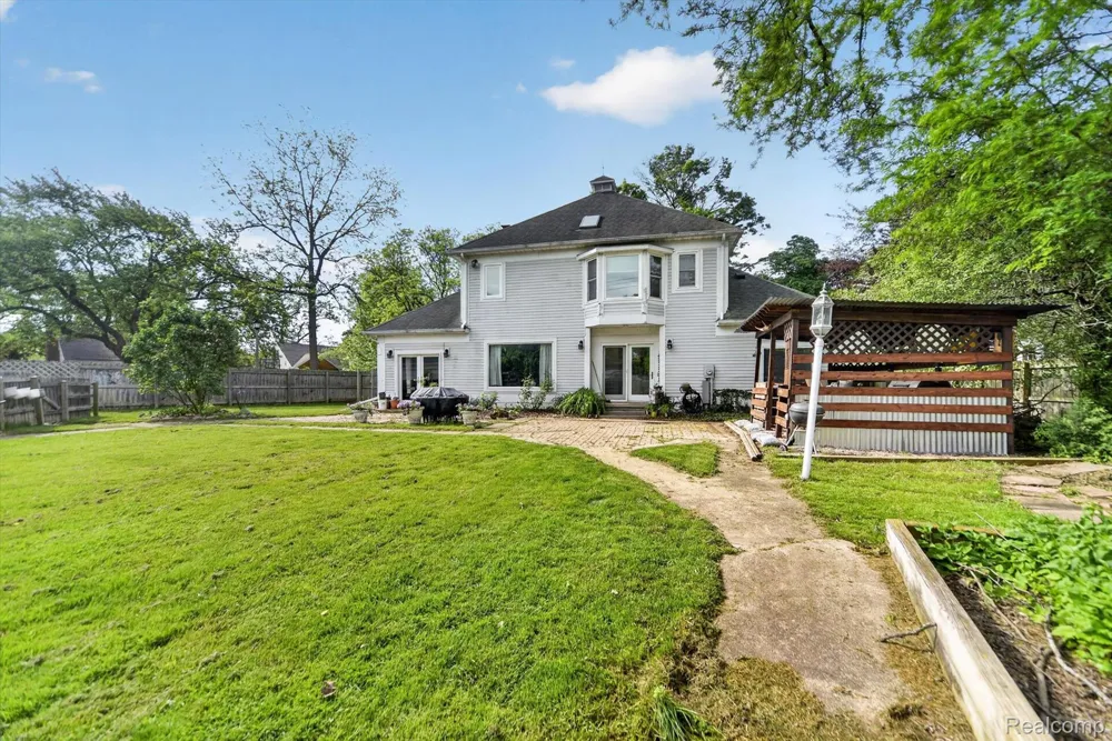 1404 Harvard Road East Lansing City, MI 48823