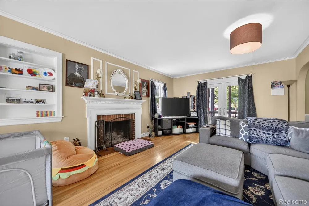 1404 Harvard Road East Lansing City, MI 48823