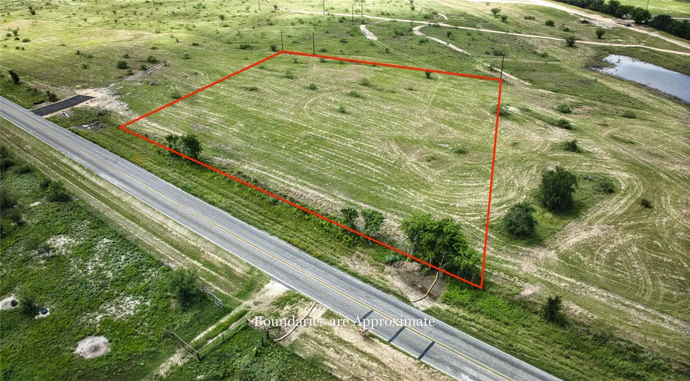8 FM 112 Freeway Thrall, TX 76578