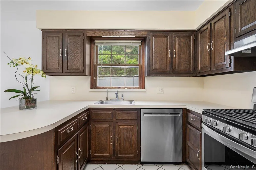 7 Shaw Lane Irvington, NY 10533