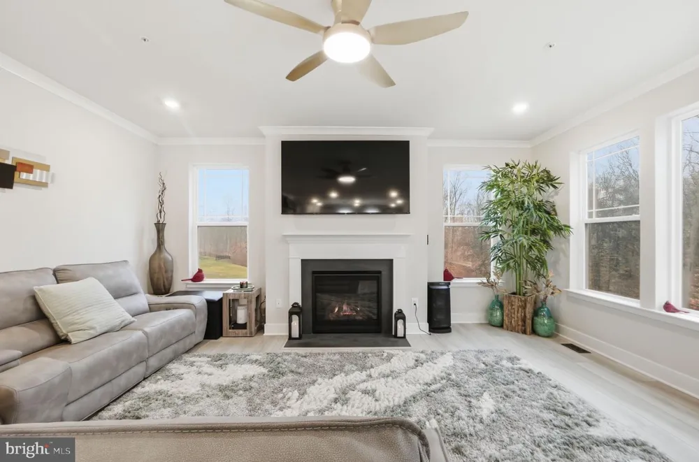 11101 APPLECROSS COURT White Plains, MD 20695