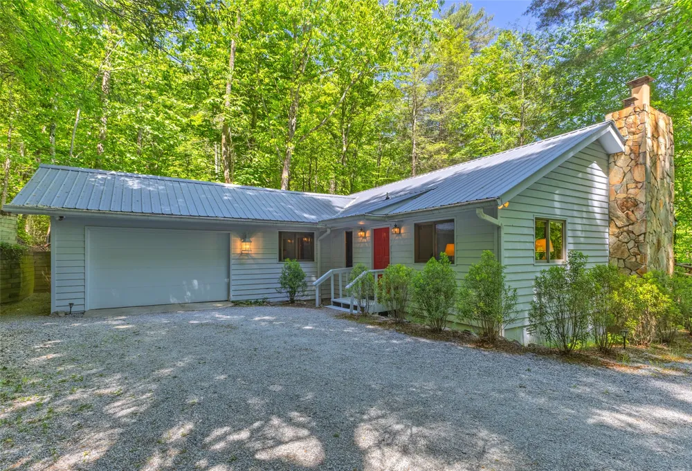 1915 W. Christy Trail Sapphire, NC 28774