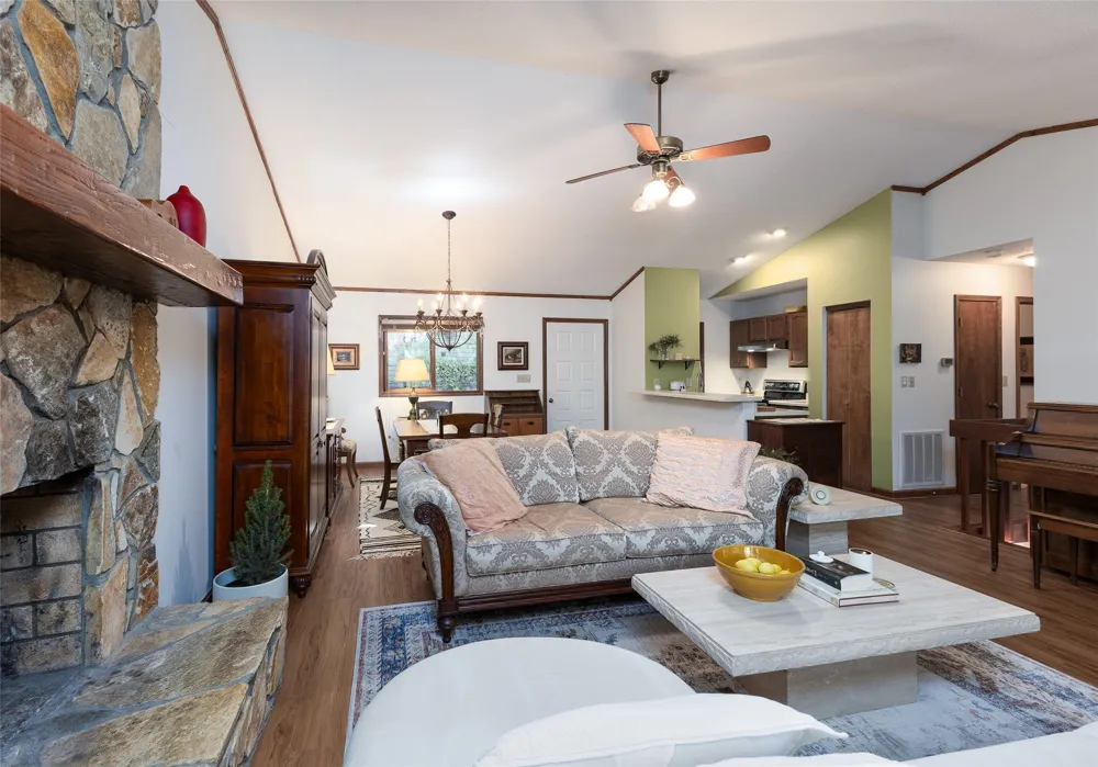 1915 W. Christy Trail Sapphire, NC 28774