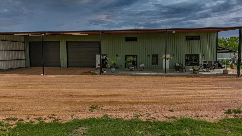 1250 County Rd 419 Rochelle, TX 76872