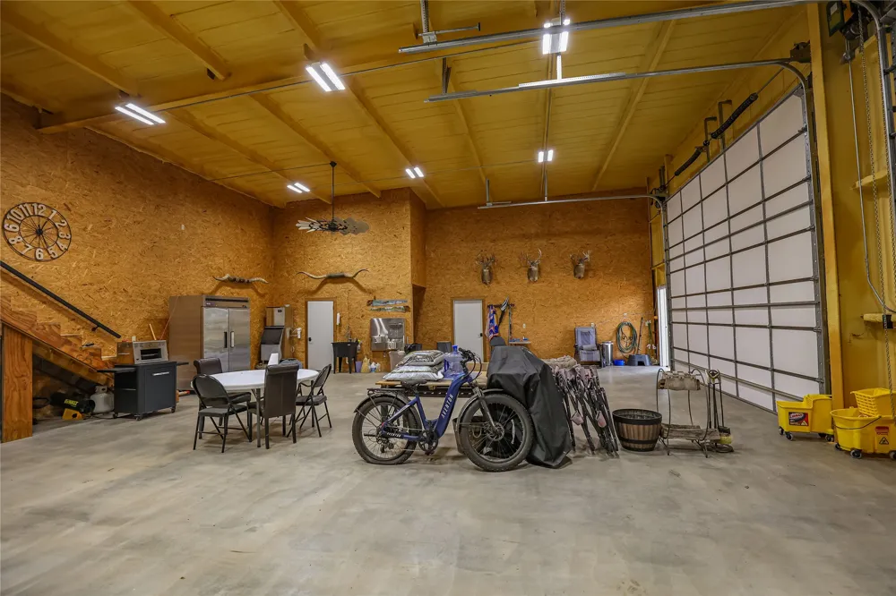 1250 County Rd 419 Rochelle, TX 76872