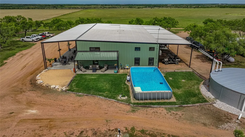 1250 County Rd 419 Rochelle, TX 76872