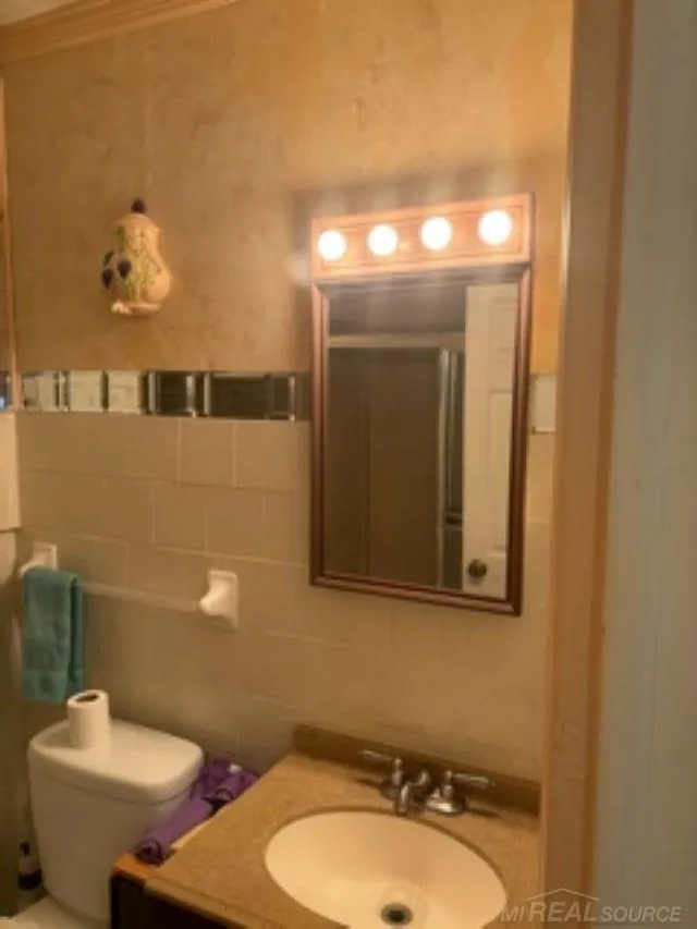 19910 Parkside Street St Clair Shores City, MI 48080