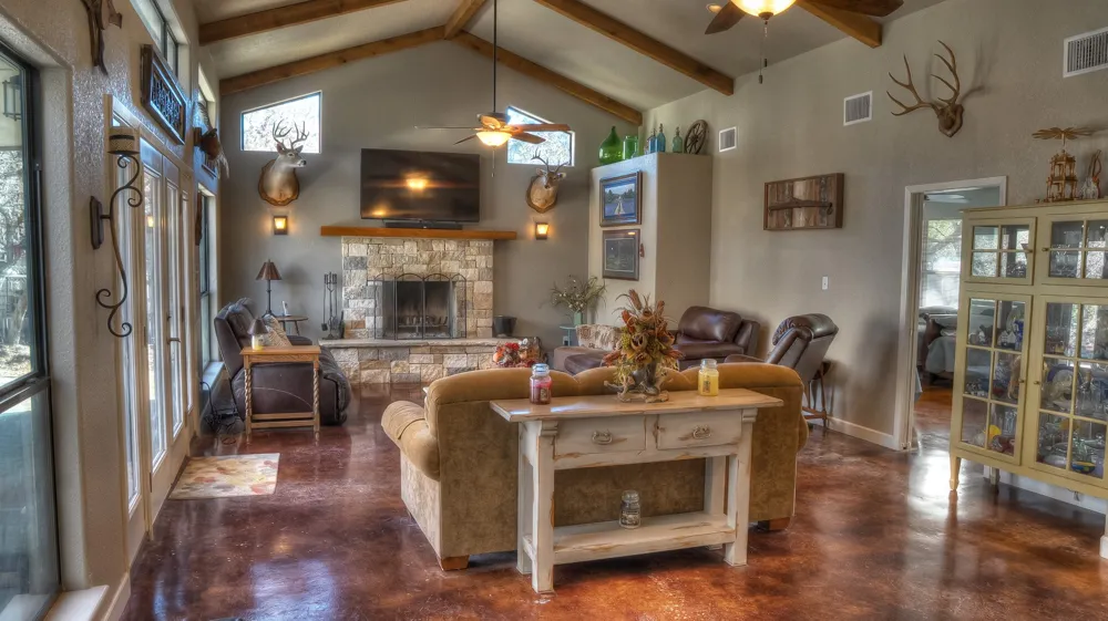 187 ROY CHISUM ROAD Leakey, TX 78873