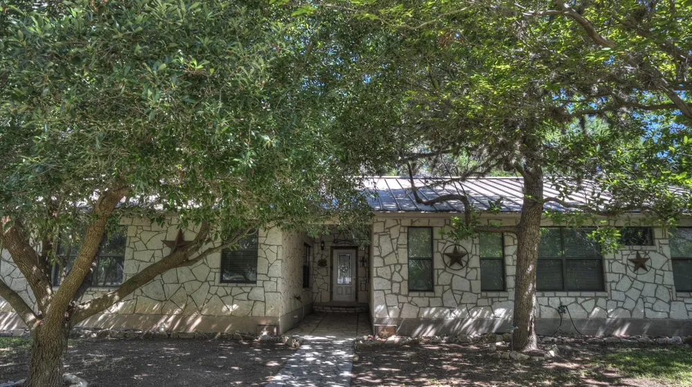 187 ROY CHISUM ROAD Leakey, TX 78873