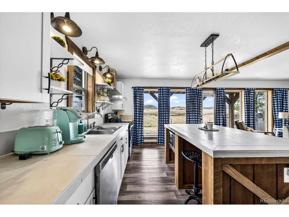 95 Antelope Lane Westcliffe, CO 81252