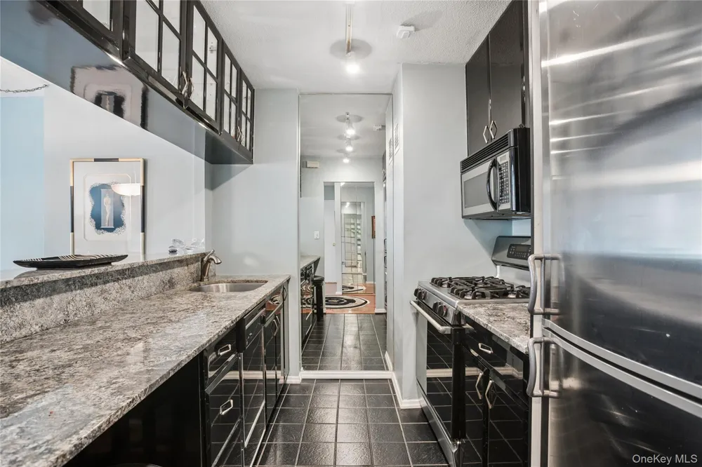 300 E 59th Street #1903 New York (Manhattan), NY 10022