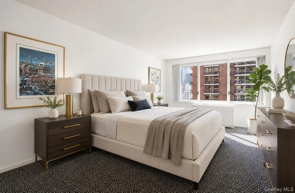 300 E 59th Street #1903 New York (Manhattan), NY 10022