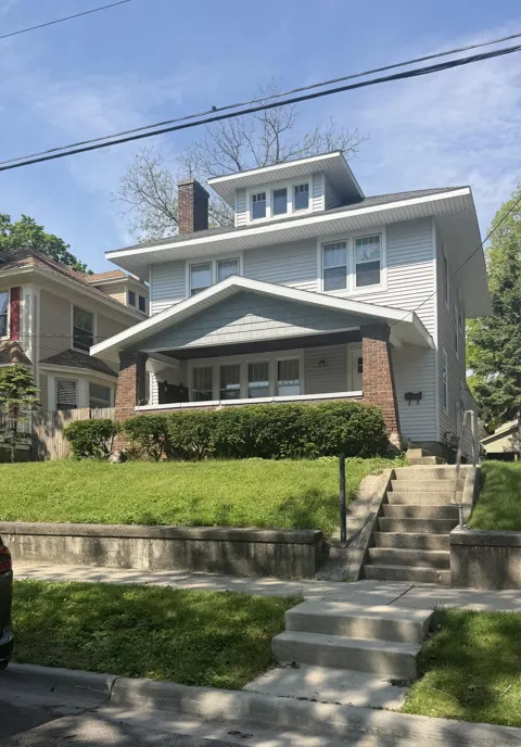 425 Rosewood Avenue SE