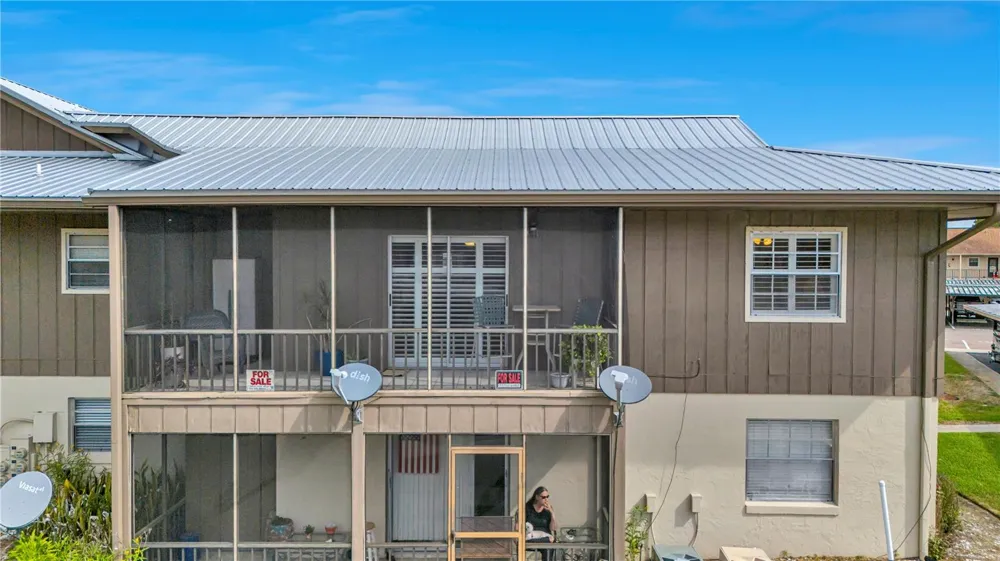 1640 JUNO TRAIL #205C Astor, FL 32102