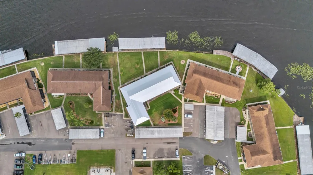 1640 JUNO TRAIL #205C Astor, FL 32102
