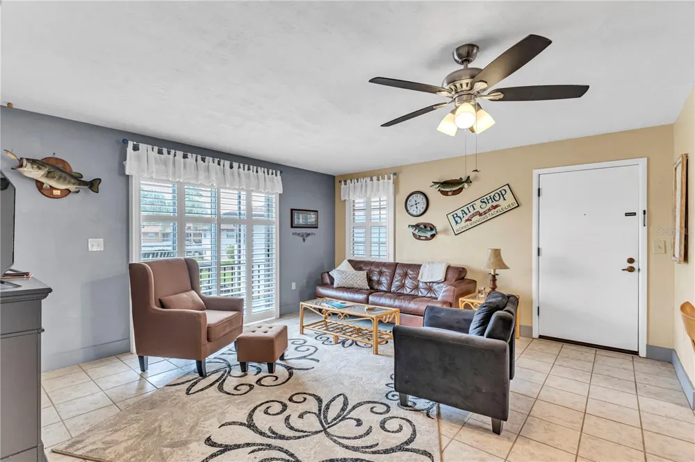 1640 JUNO TRAIL #205C Astor, FL 32102