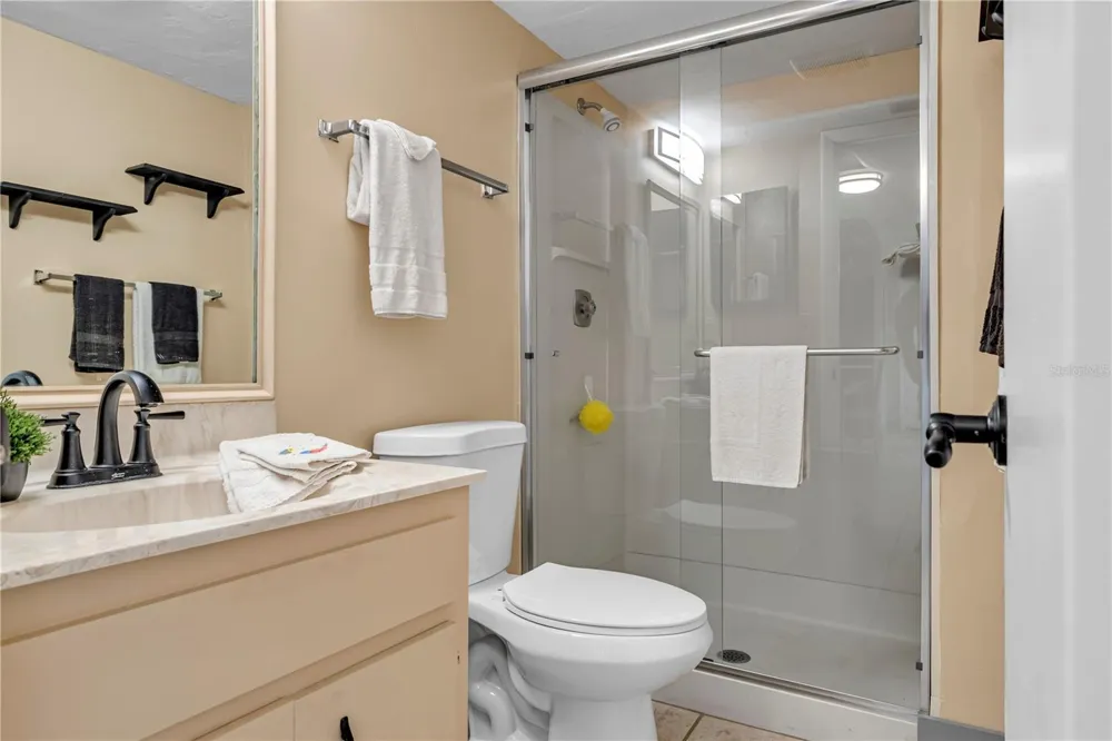 1640 JUNO TRAIL #205C Astor, FL 32102