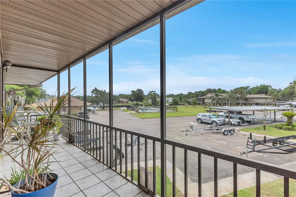 1640 JUNO TRAIL #205C Astor, FL 32102