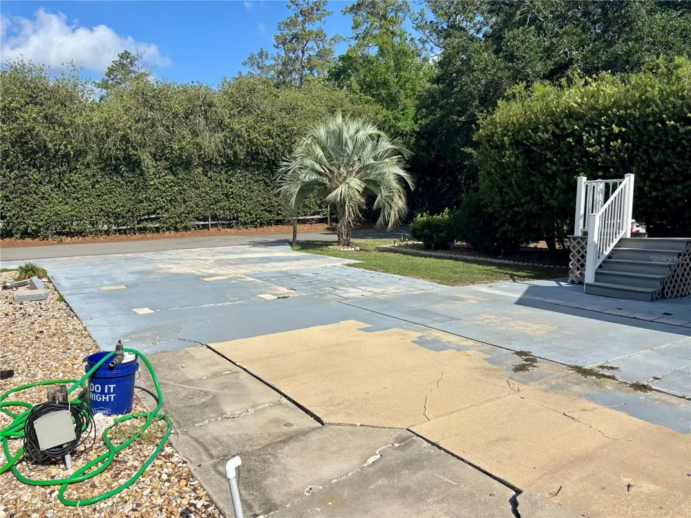 3273 NE 102ND AVENUE ROAD Silver Springs, FL 34488