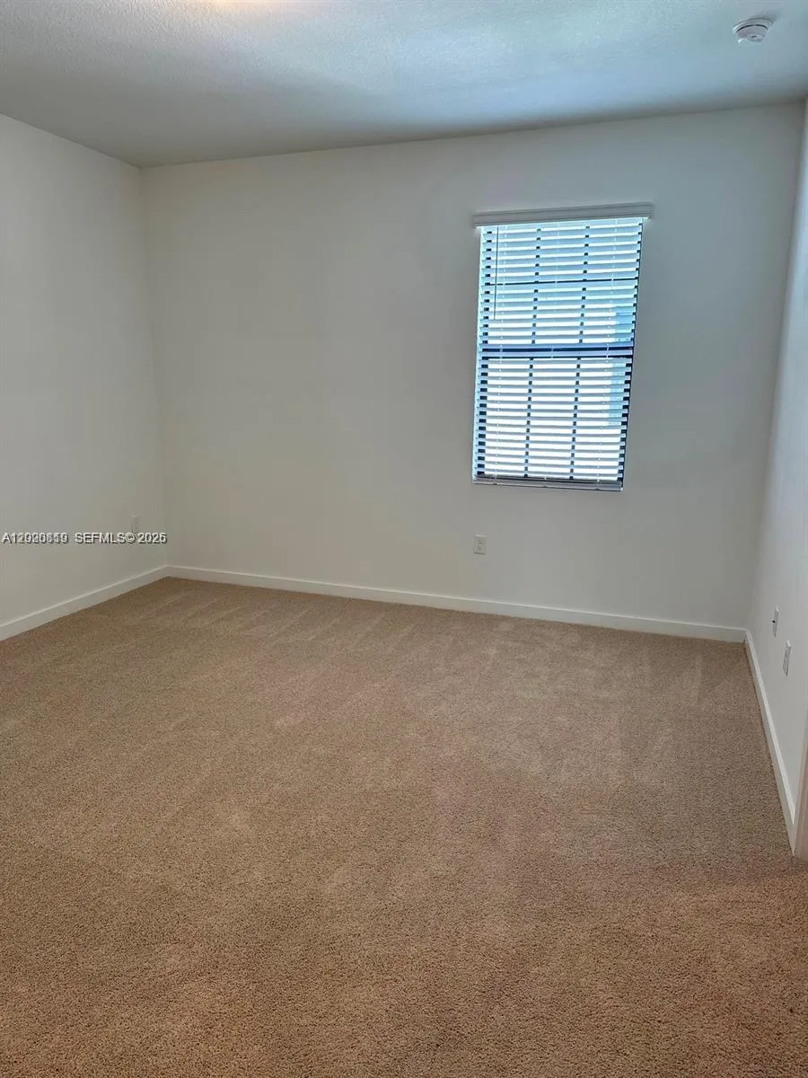 853 SW 12th St Florida City, FL 33034