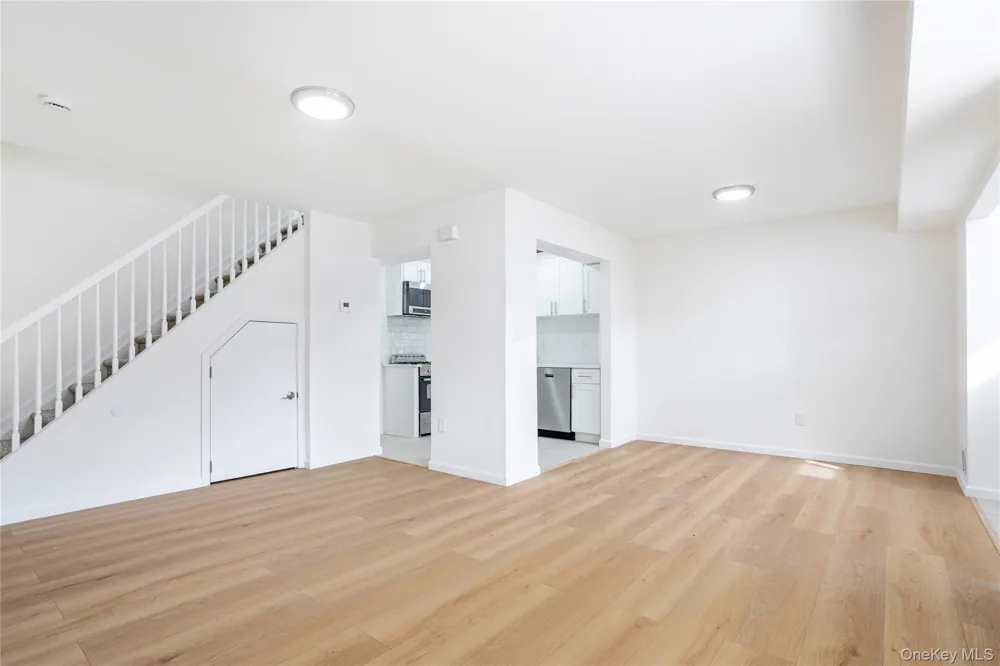33 Marc Street Staten Island, NY 10314
