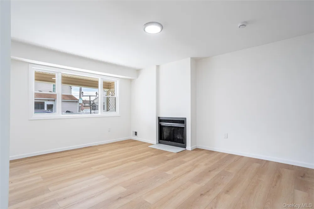33 Marc Street Staten Island, NY 10314