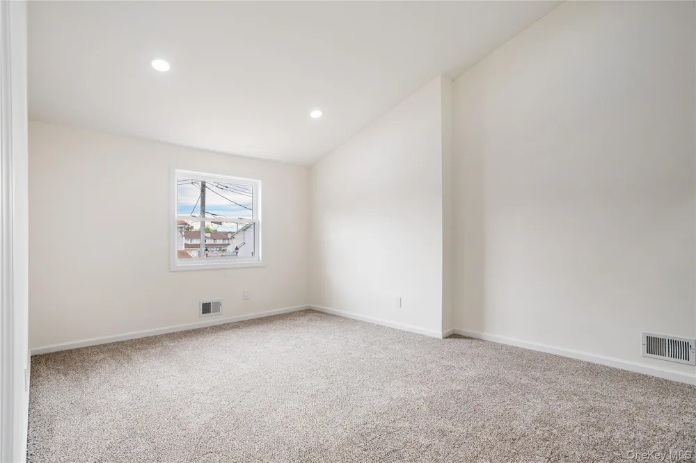 33 Marc Street Staten Island, NY 10314