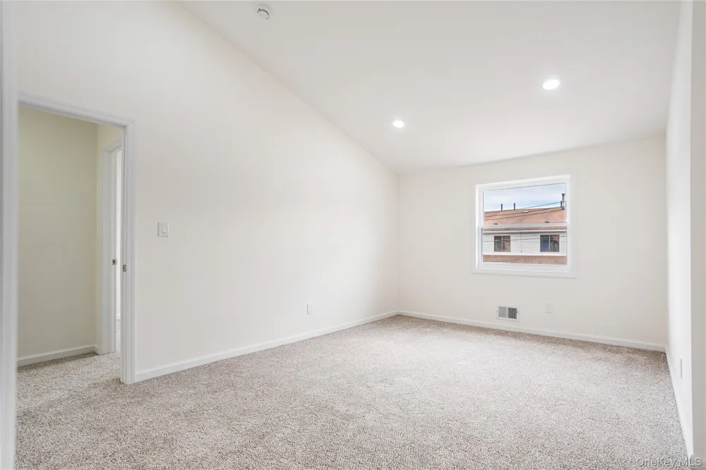 33 Marc Street Staten Island, NY 10314
