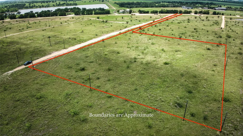 18 CR 473 Thrall, TX 76578