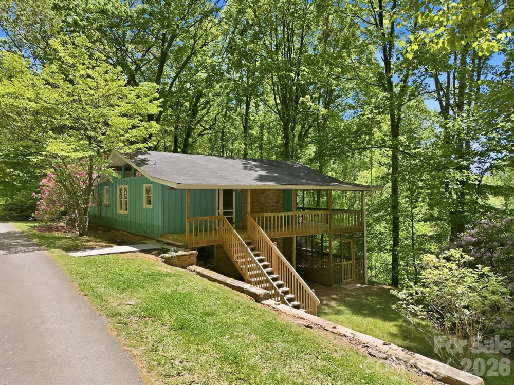 169 Sleepy Hollow Lane Canton, NC 28716