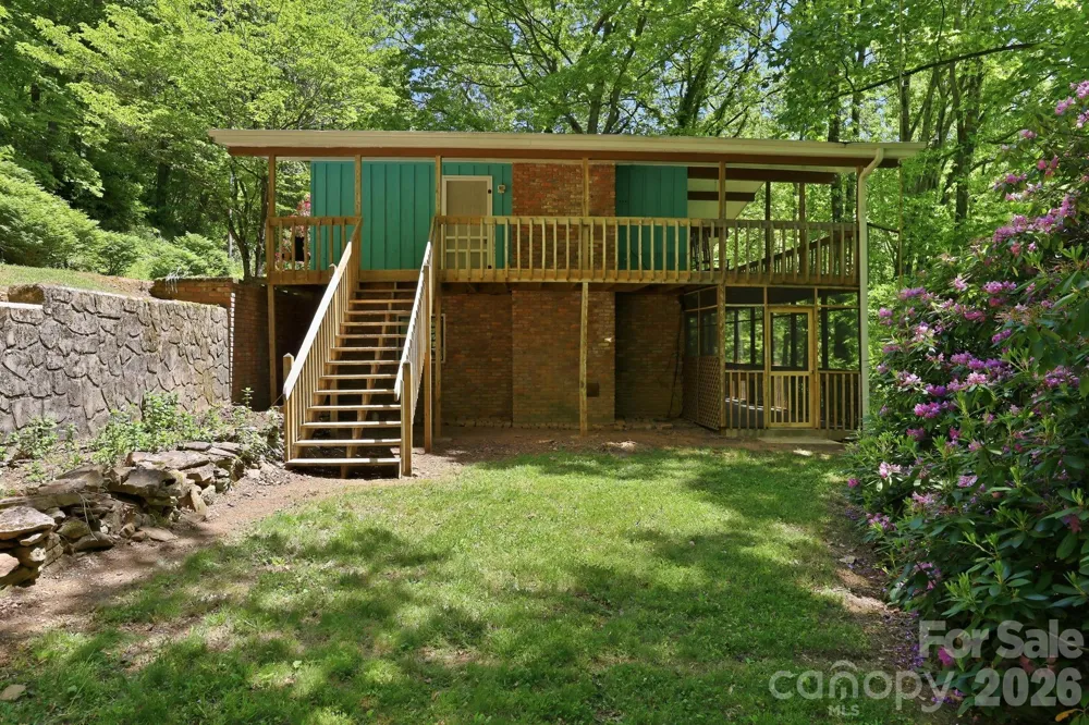 169 Sleepy Hollow Lane Canton, NC 28716
