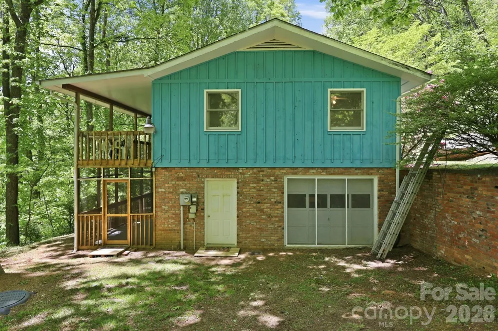 169 Sleepy Hollow Lane Canton, NC 28716