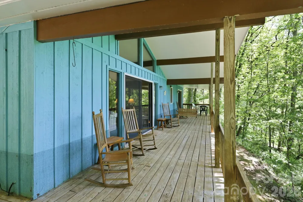 169 Sleepy Hollow Lane Canton, NC 28716