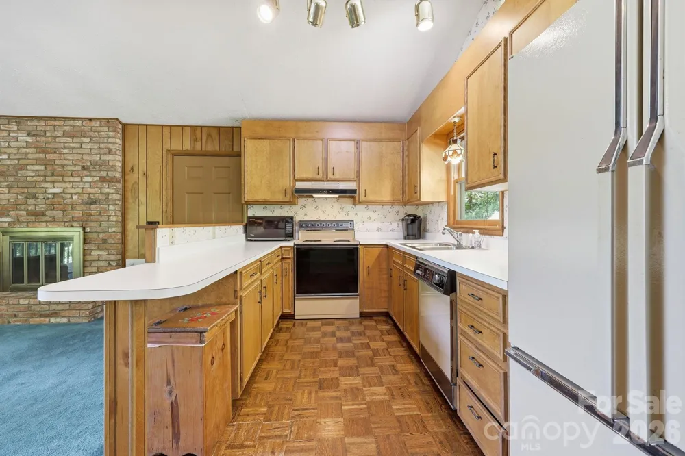169 Sleepy Hollow Lane Canton, NC 28716