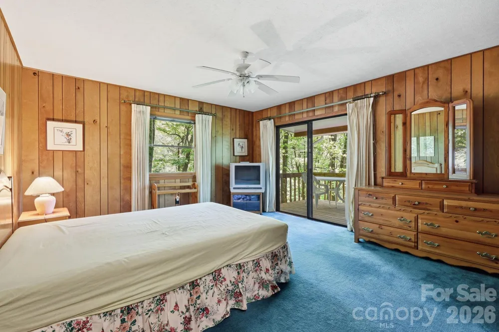 169 Sleepy Hollow Lane Canton, NC 28716