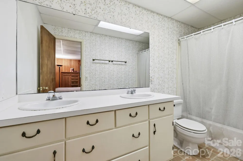 169 Sleepy Hollow Lane Canton, NC 28716