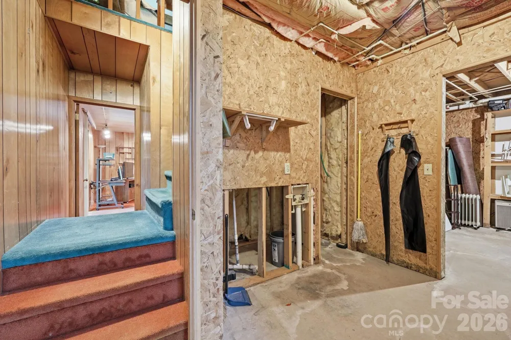 169 Sleepy Hollow Lane Canton, NC 28716