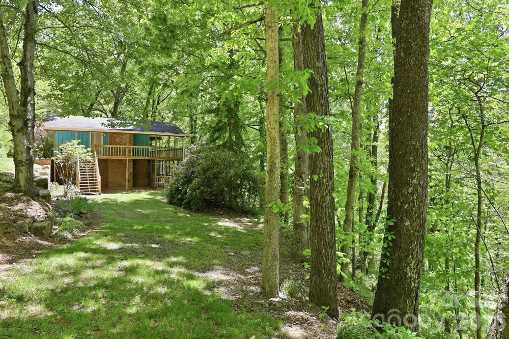 169 Sleepy Hollow Lane Canton, NC 28716