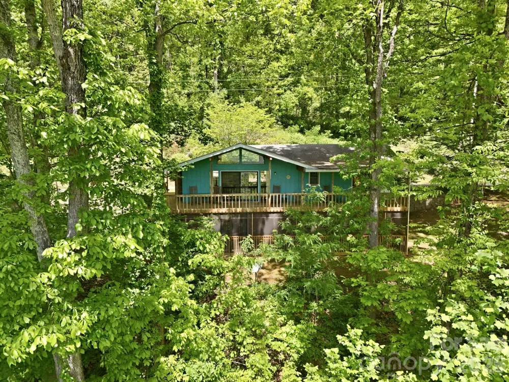 169 Sleepy Hollow Lane Canton, NC 28716