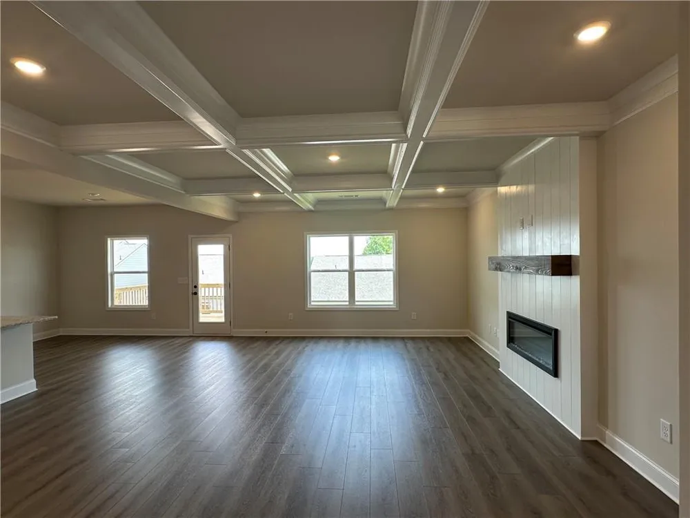 62 Avian Way Auburn, GA 30011