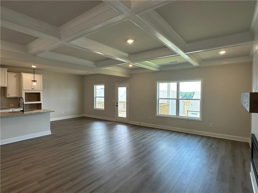 62 Avian Way Auburn, GA 30011
