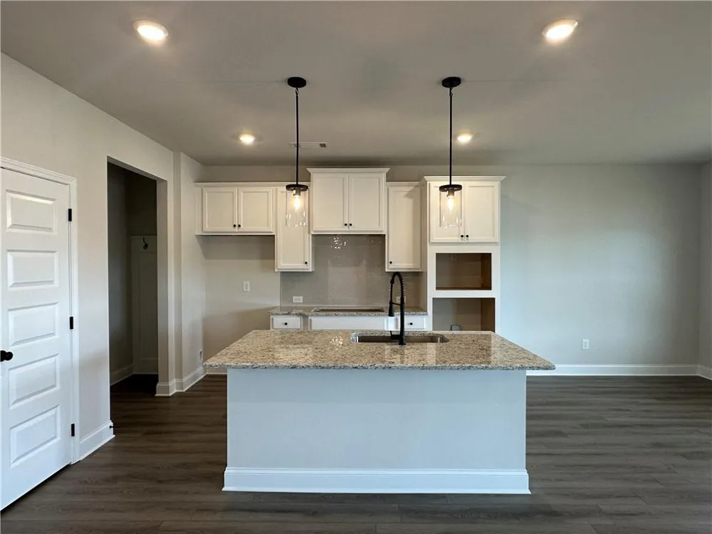62 Avian Way Auburn, GA 30011