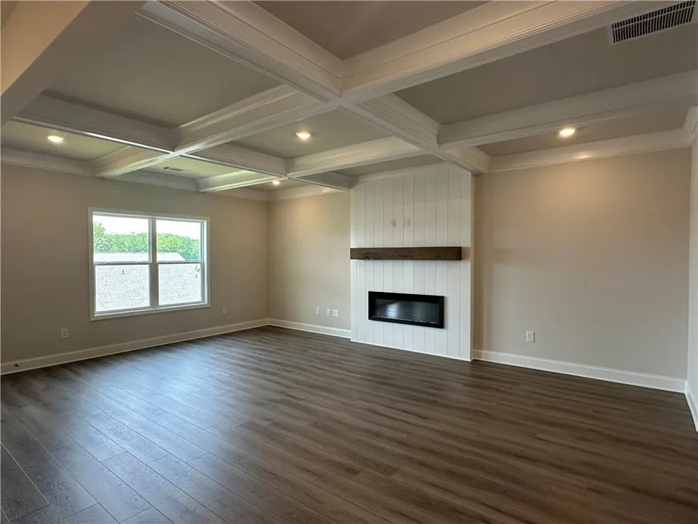 62 Avian Way Auburn, GA 30011