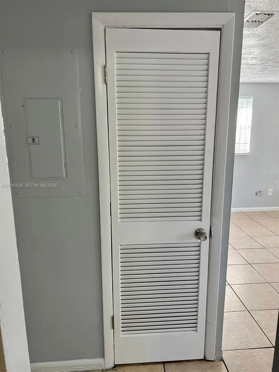 2644 West Jacksonville, FL 32209